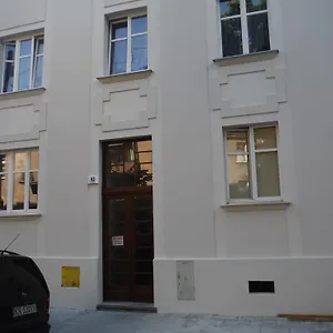 Kujawska 10 Apartment Krakow